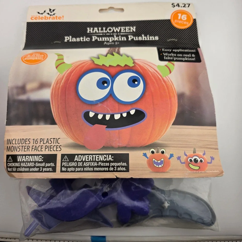 Halloween Pumpkin‎ Decorating Kit Bundle Mickey Mouse Pushins Teeth Set